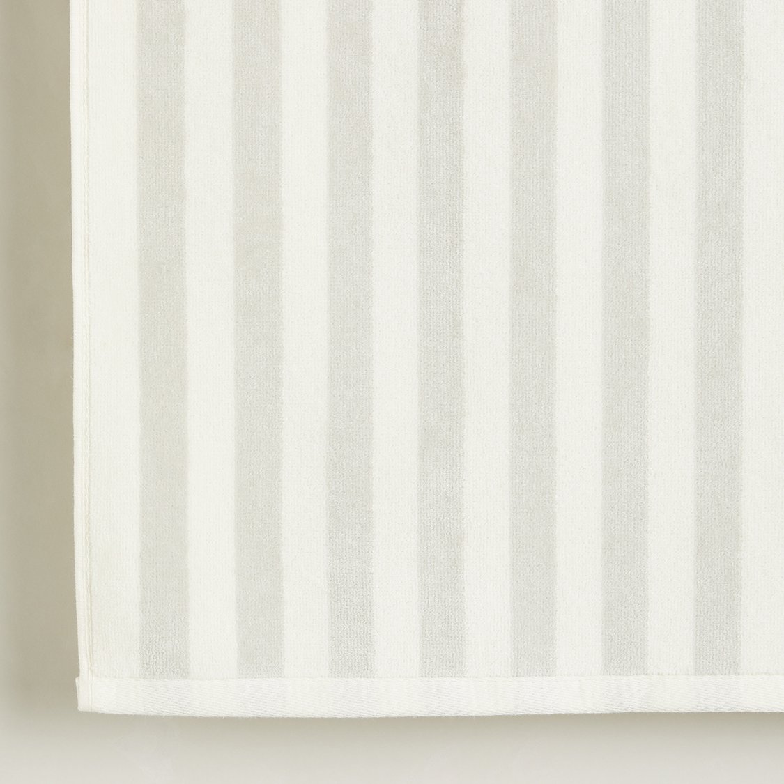 Juniors Striped Hand Towel - 90 x 50 cm