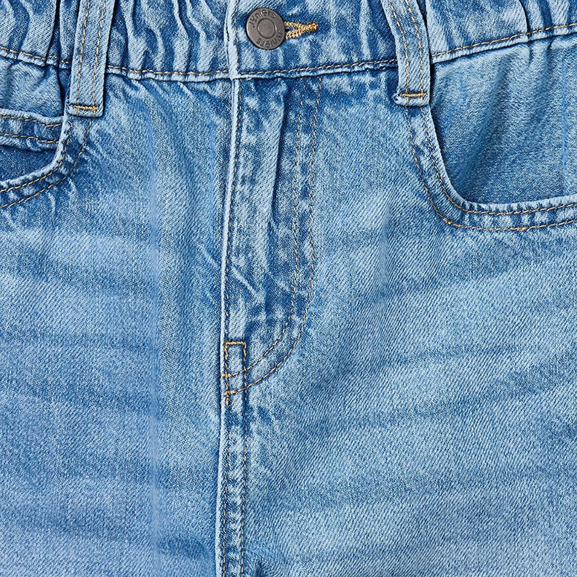 Juniors Washed Balloon Fit Jeans