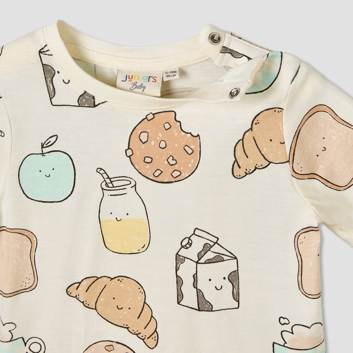 Juniors Graphic Print T-shirt