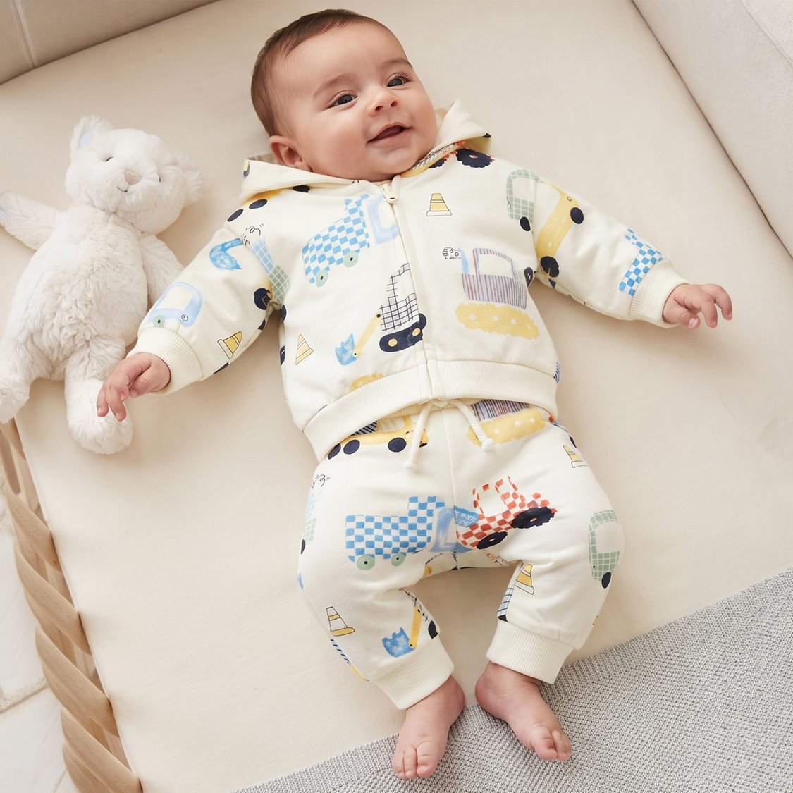 Juniors Printed Sweatshirt with Joggers Set
