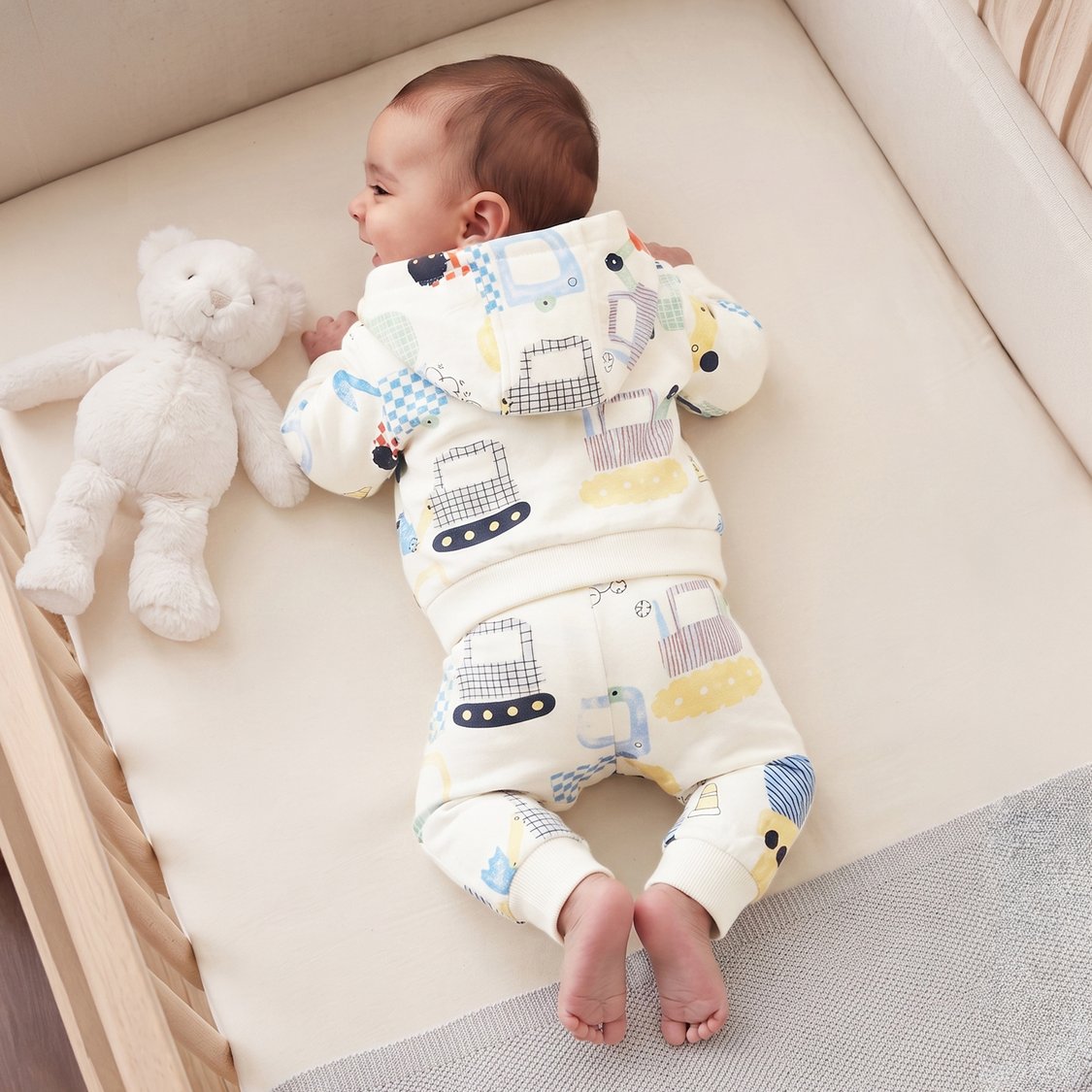 Juniors Printed Sweatshirt with Joggers Set