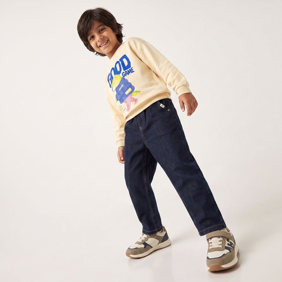 Juniors Graphic Print Sweatshirt