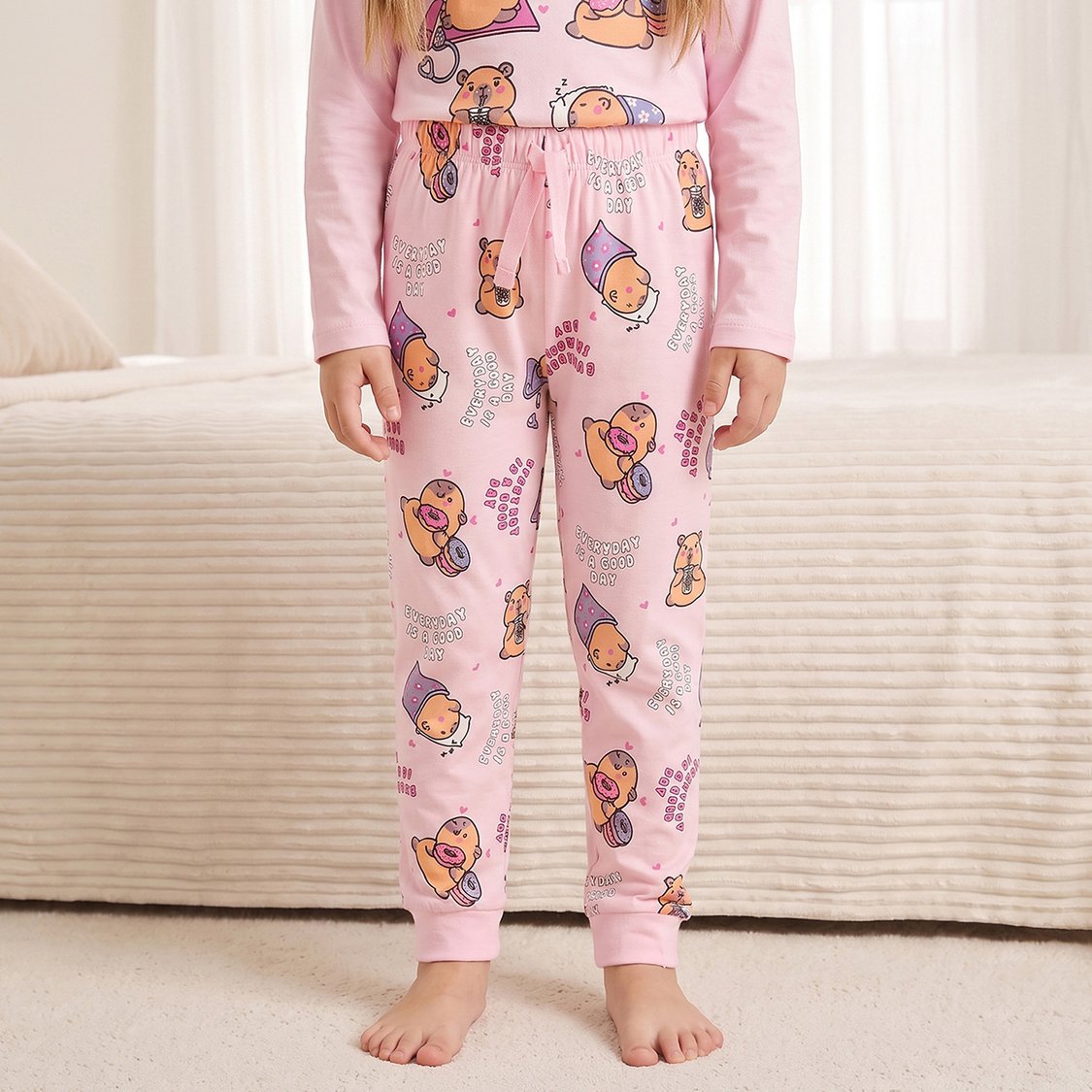 Juniors Capybara Print T-shirt and Pyjama Set