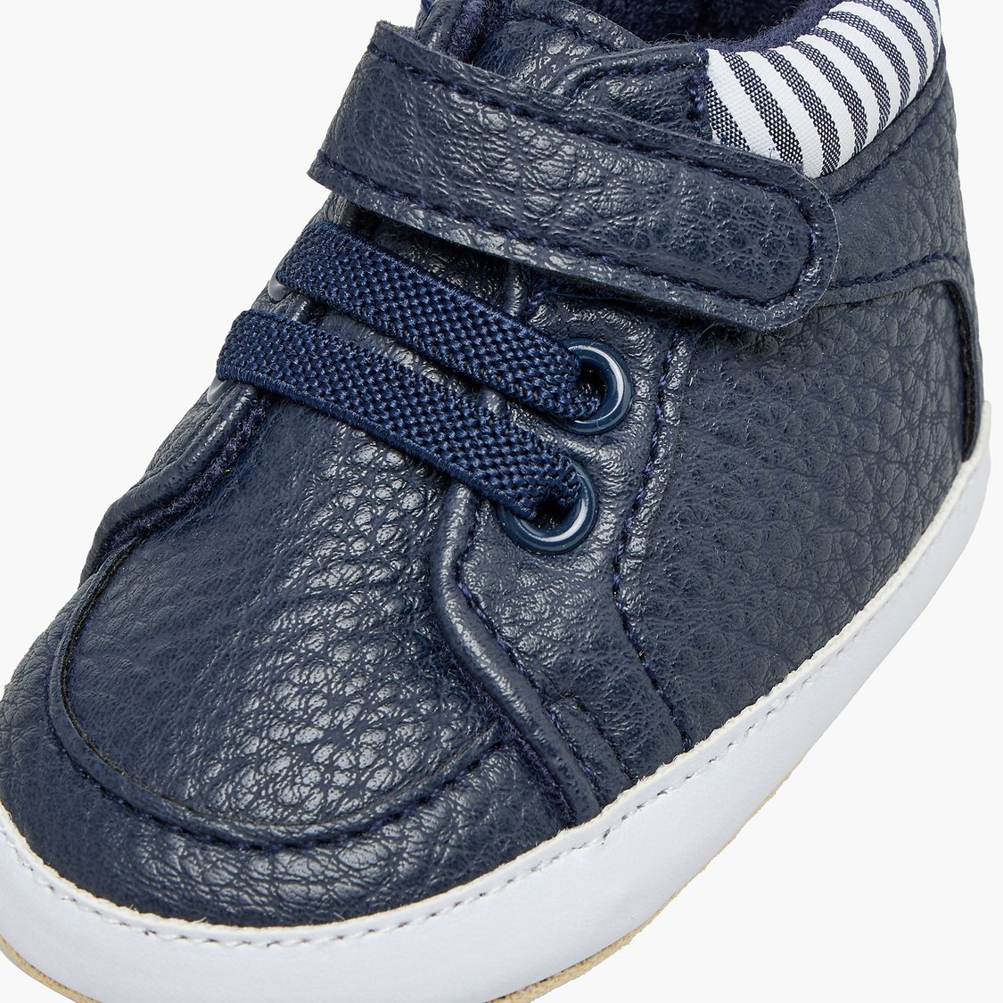Juniors Textured Sneakers