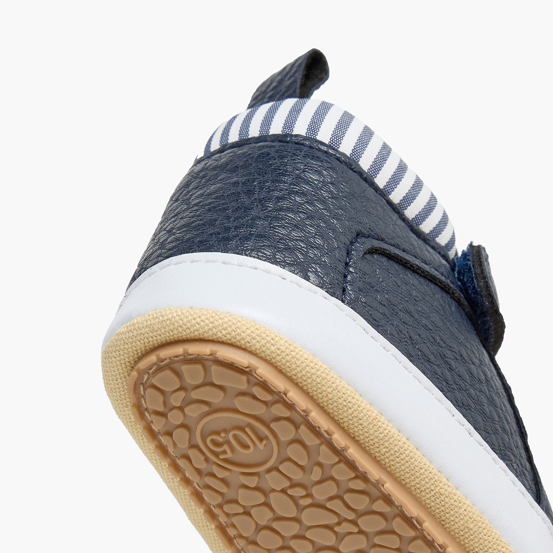 Juniors Textured Sneakers