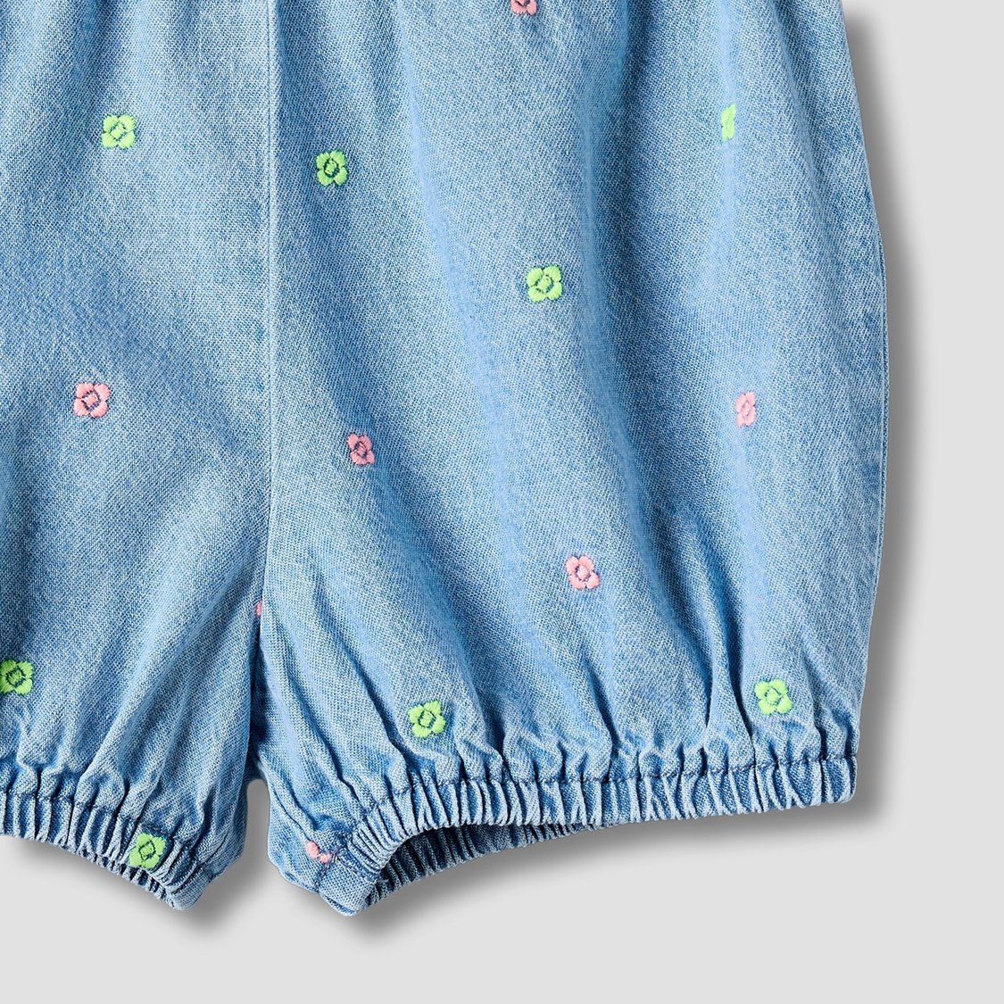 Juniors Floral Embroidered Shorts