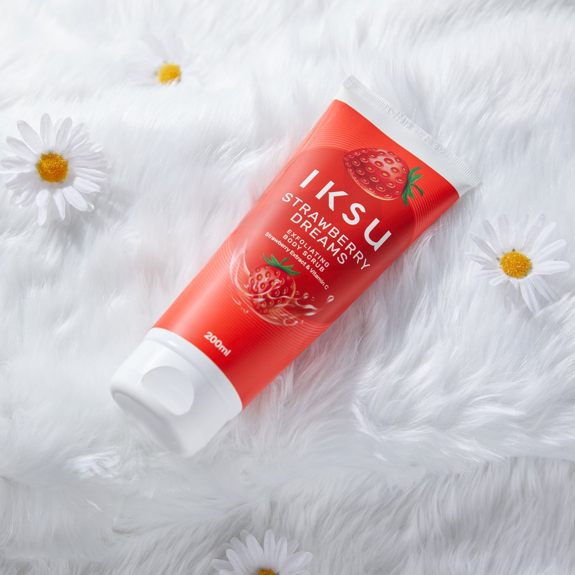IKSU Strawberry Dreams Body Scrub - 200ml