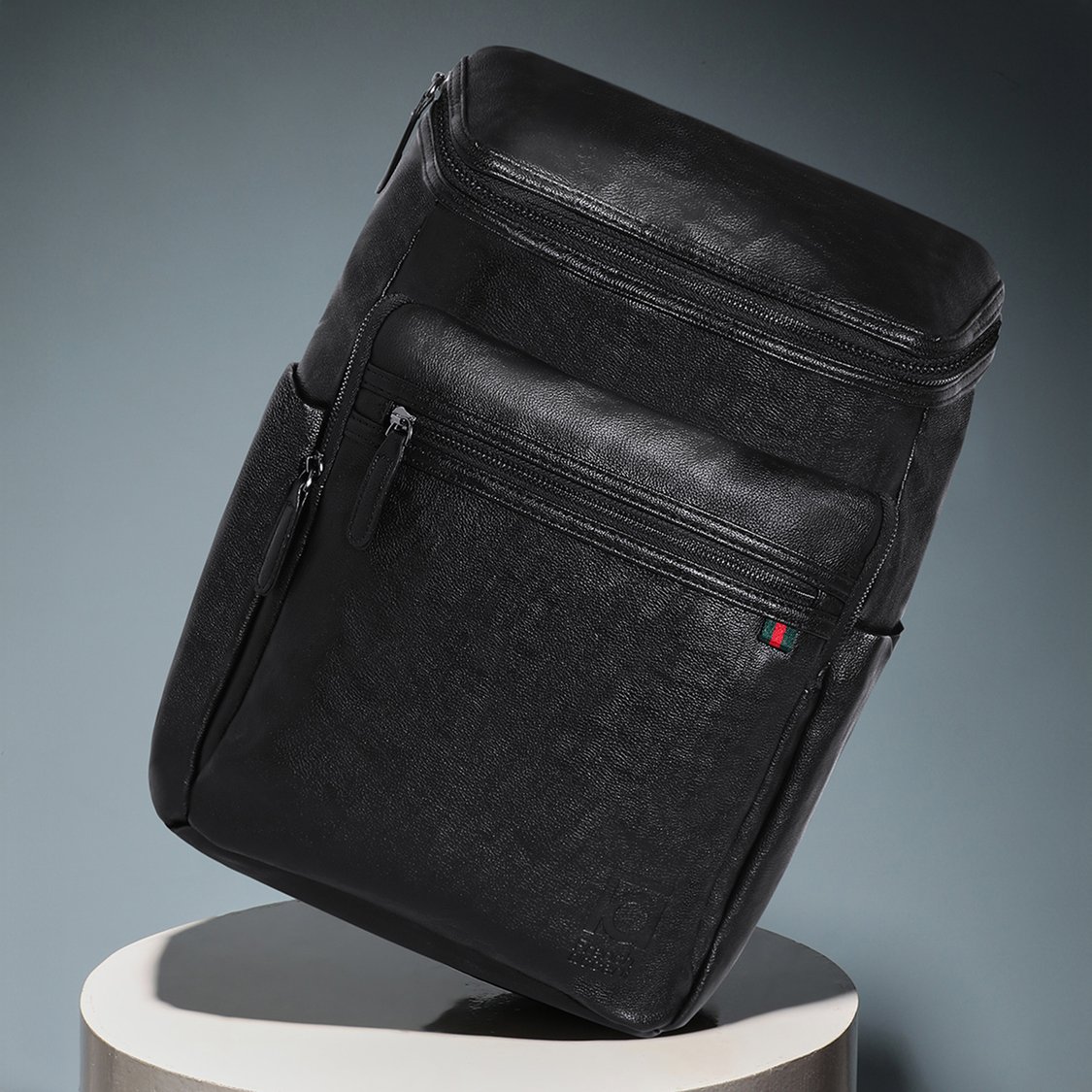 FRENCH ACCENT Adventure Men Textured Backpack