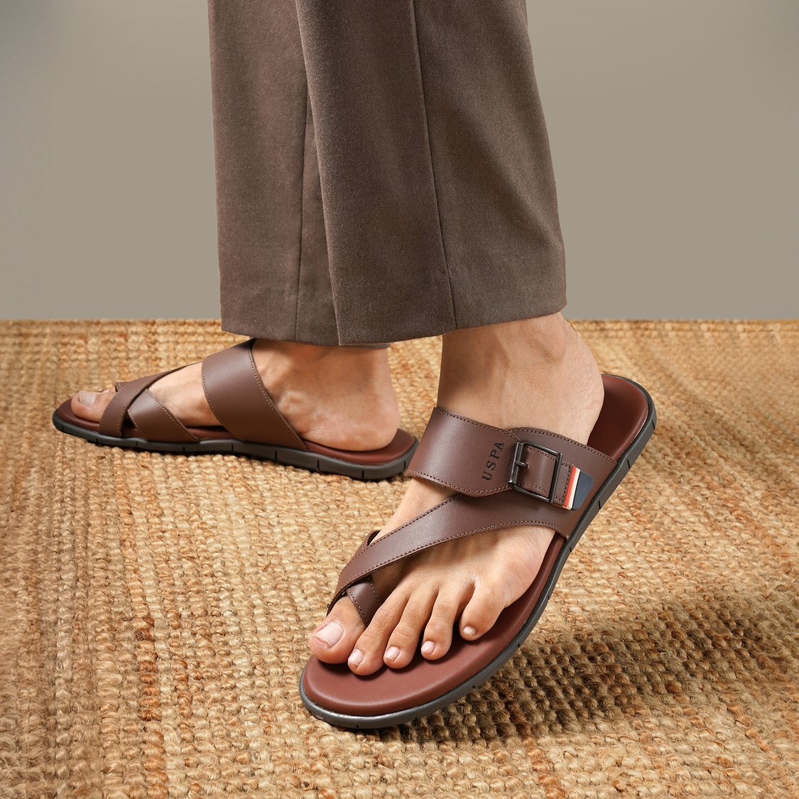 Men's polo leather flip flops best sale