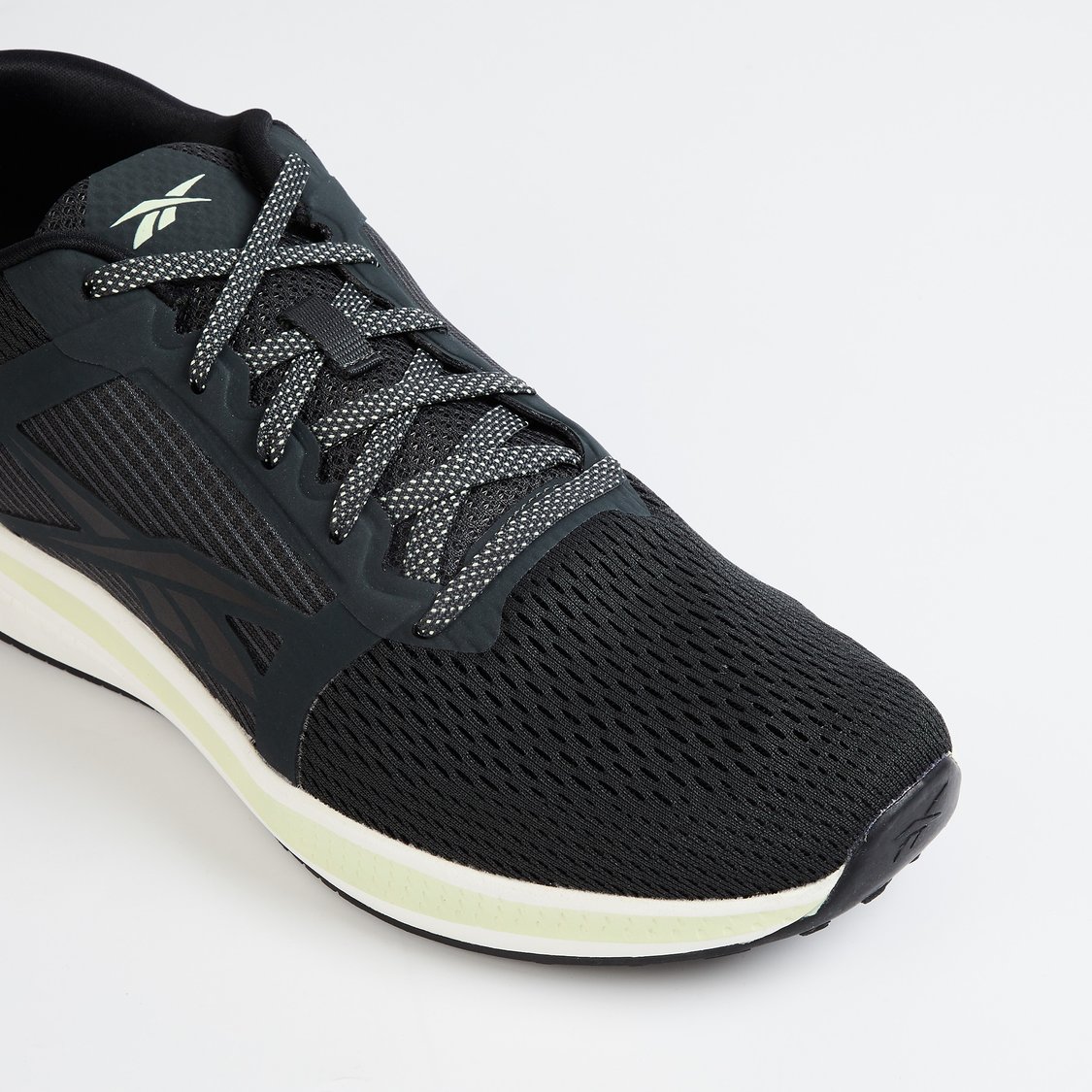 Buy REEBOK Transport Bay Mesh Running Shoes from Reebok at just INR 6599.0