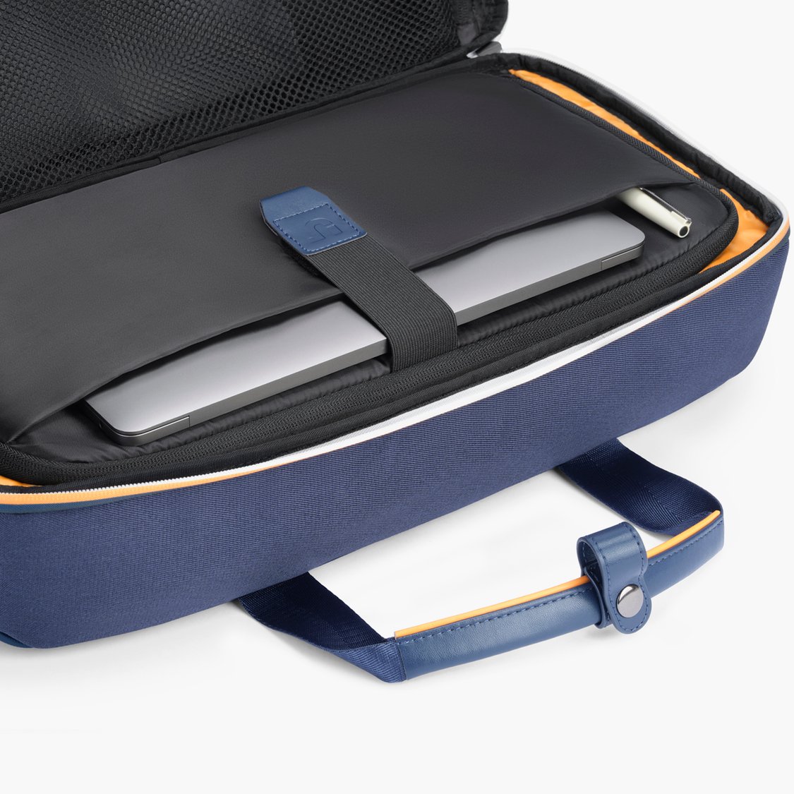 URBAN JUNGLE Voyager Solid Duffle Bag