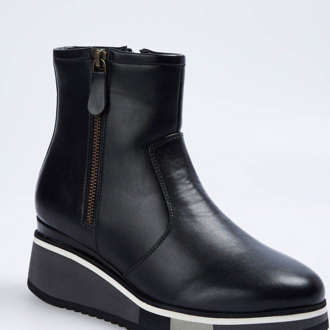 ALLEN SOLLY Solid Platformed Boots