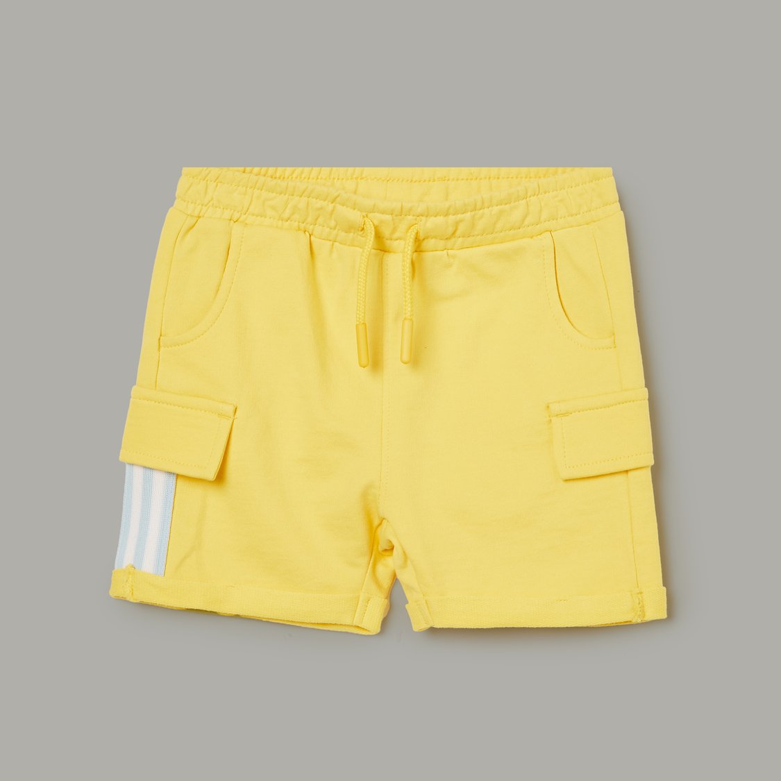 JUNIORS Applique T-shirt with Cargo Shorts