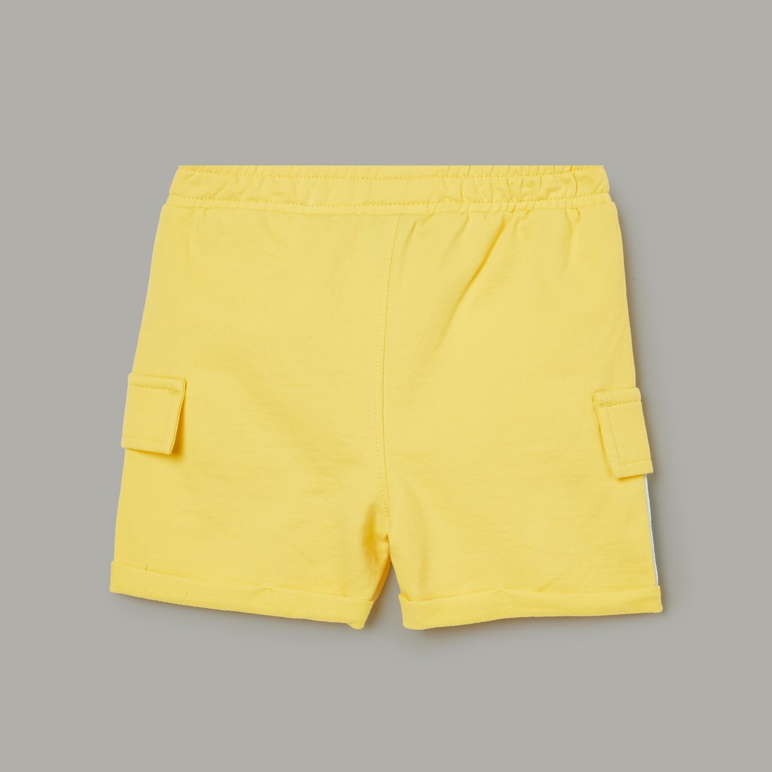 JUNIORS Applique T-shirt with Cargo Shorts