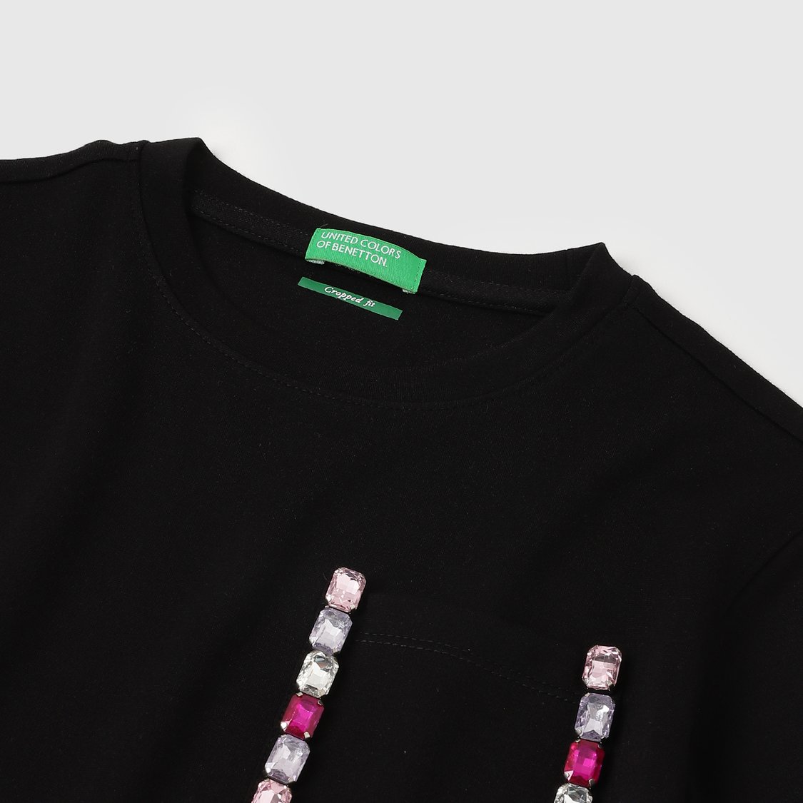 UNITED COLORS OF BENETTON Embellished Cropped Fit T-shirt