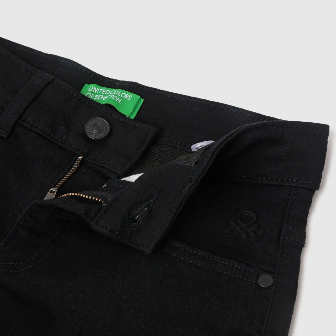 UNITED COLORS OF BENETTON Solid Denim Shorts