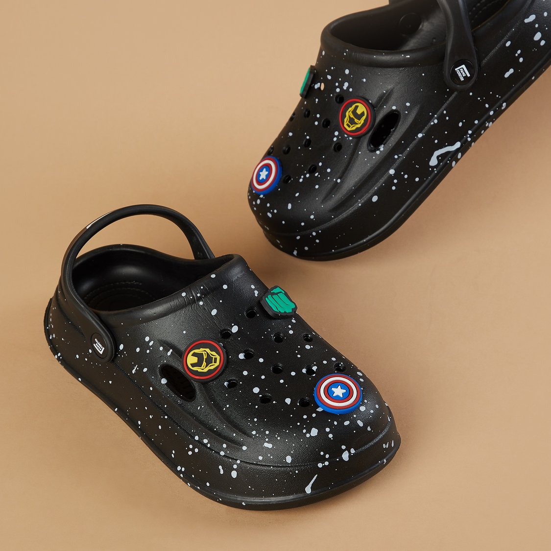 FAME FOREVER Avengers Jibit Clogs