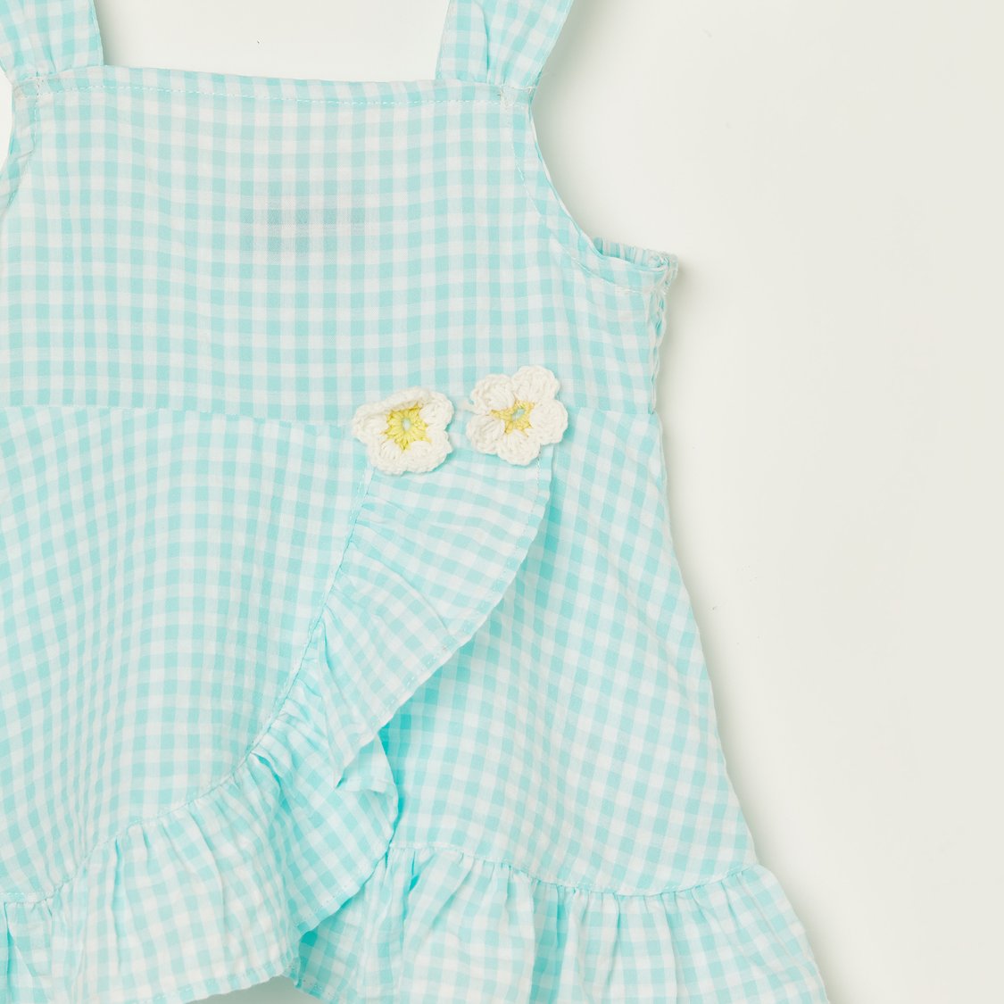 JUNIORS Checked Ruffle Detail Top
