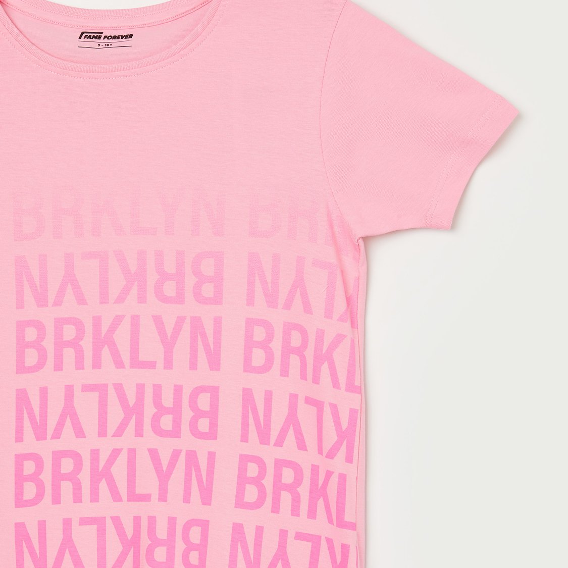 FAME FOREVER Typographic Print T-shirt