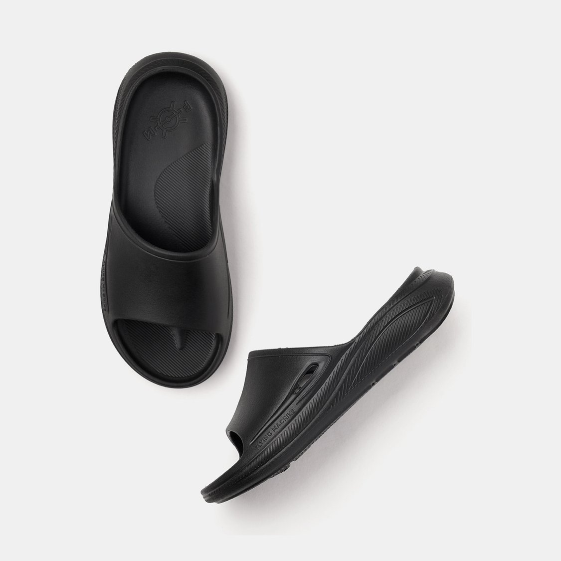 FLYING MACHINE Rodger Solid Sliders