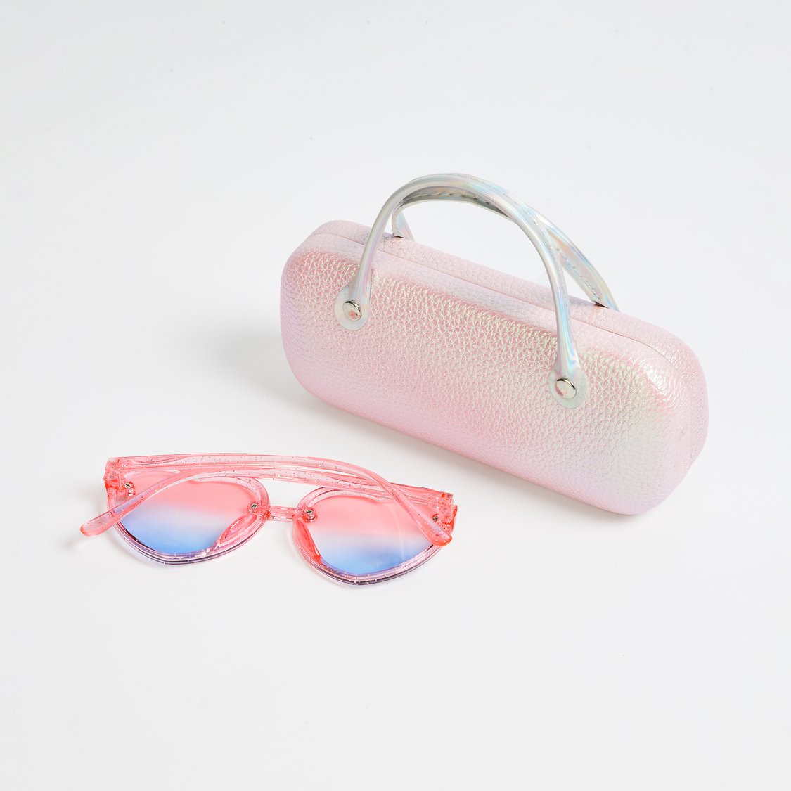 FAME FOREVER Star Accented Bag with Sunglasses