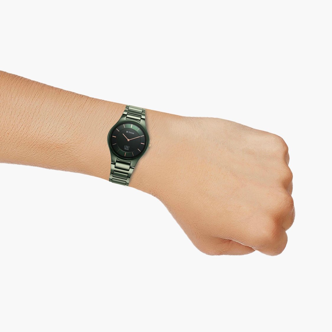 エリントン Buy TITAN Edge Ceramic Analog Watch - NT1696QC06 from Titan at