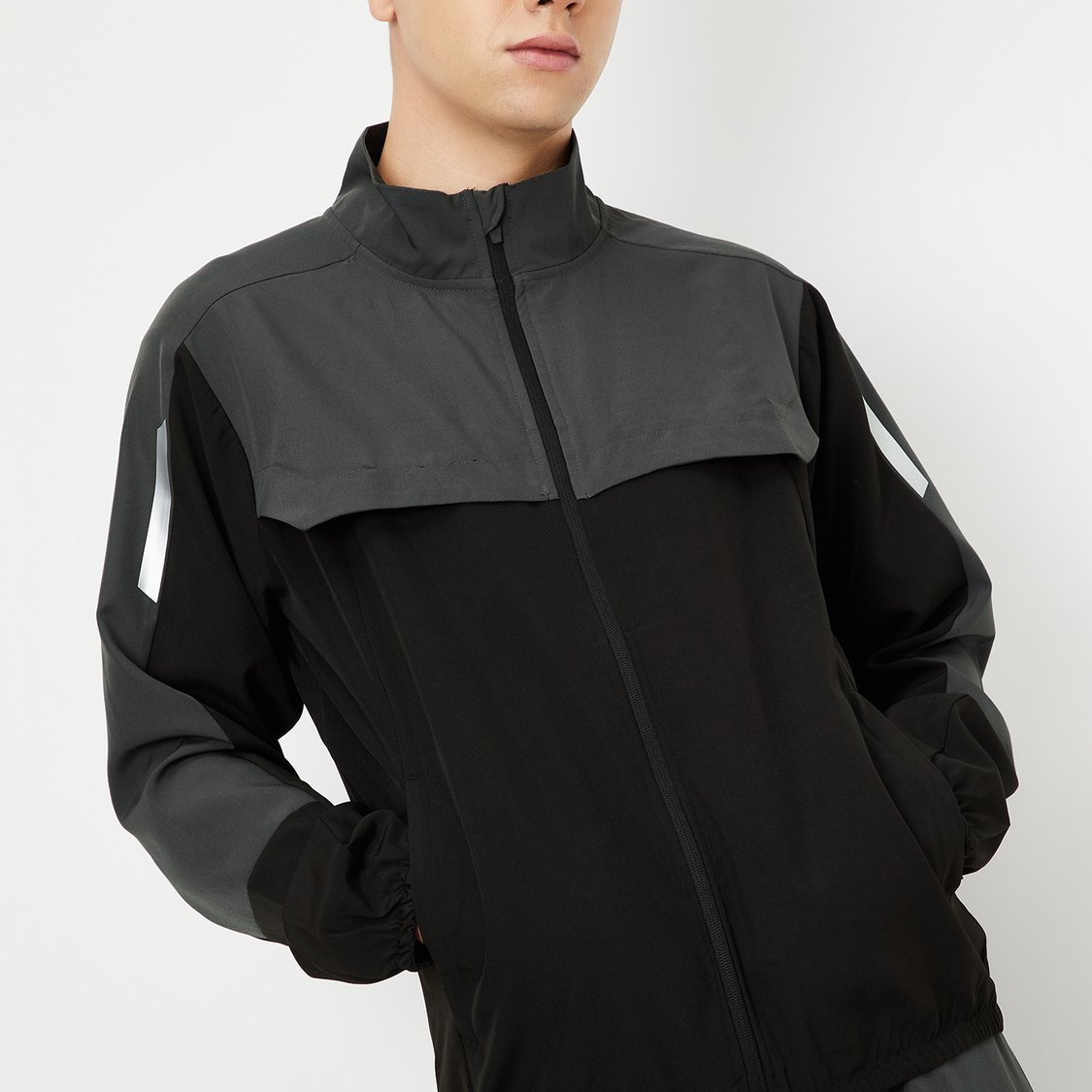 Men Colourblocked Lightweight Active Jacket