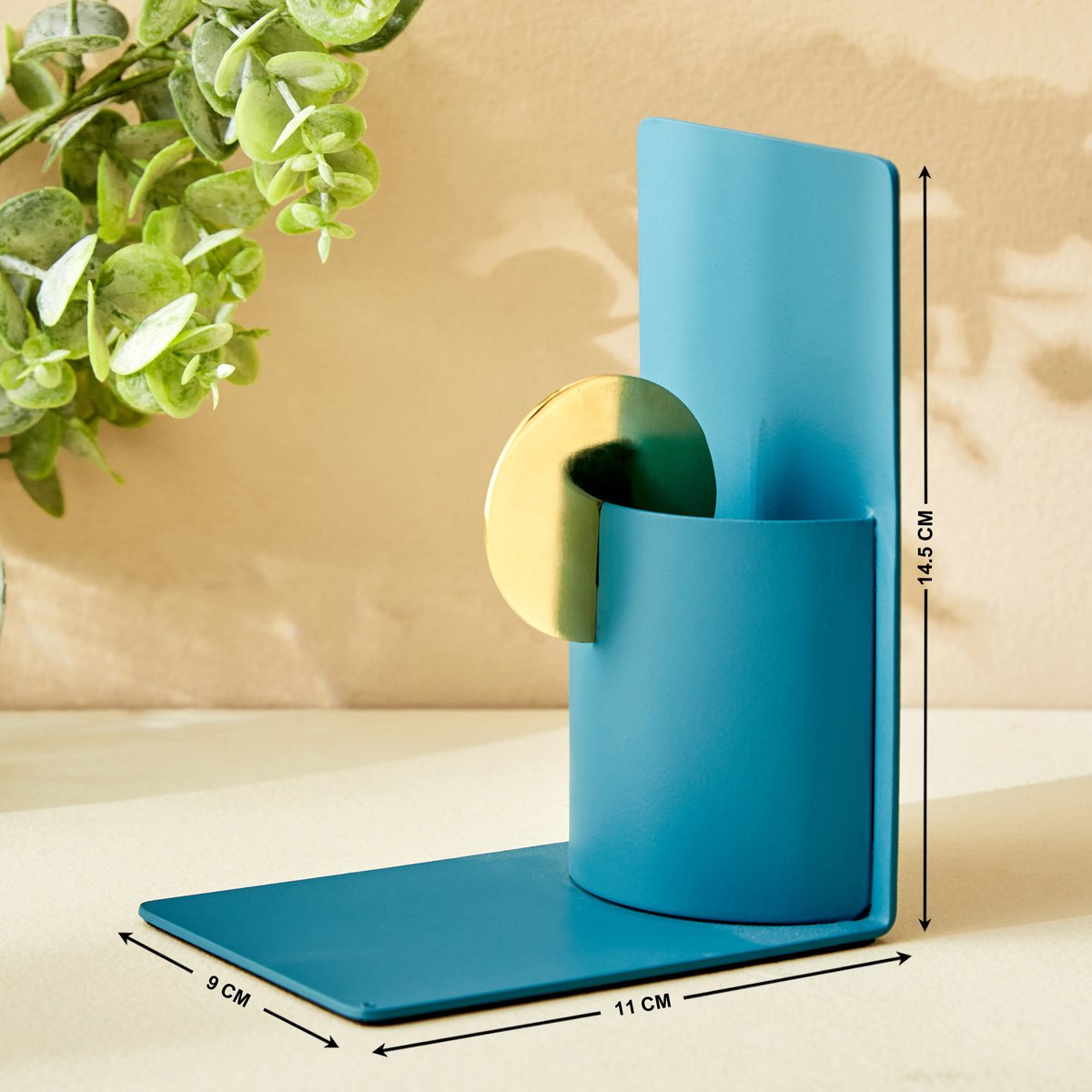 Buy Splendid Townsquare Xan Metal Bookend from Home Centre at just