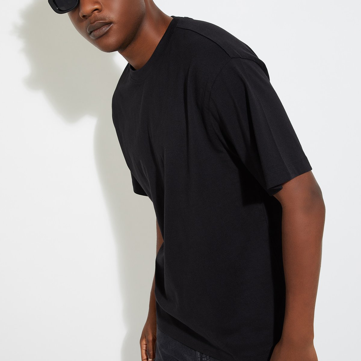 Buy URB_N Men Relaxed Fit Solid T-shirt Online at just Rs