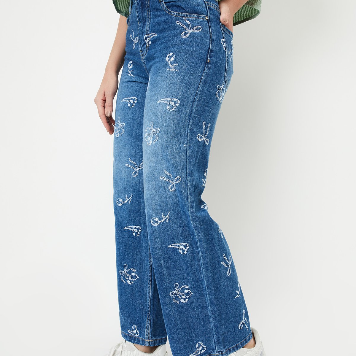 New Free People Embroidered Cutwork Wideleg shops Denim Jeans $248 SIZE 28 Blue