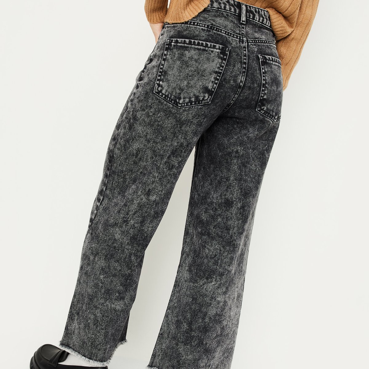 完売品　VIH20A loose fit oil coating denim 完売品 VIH20A loose fit oil coating denim - メルカリ