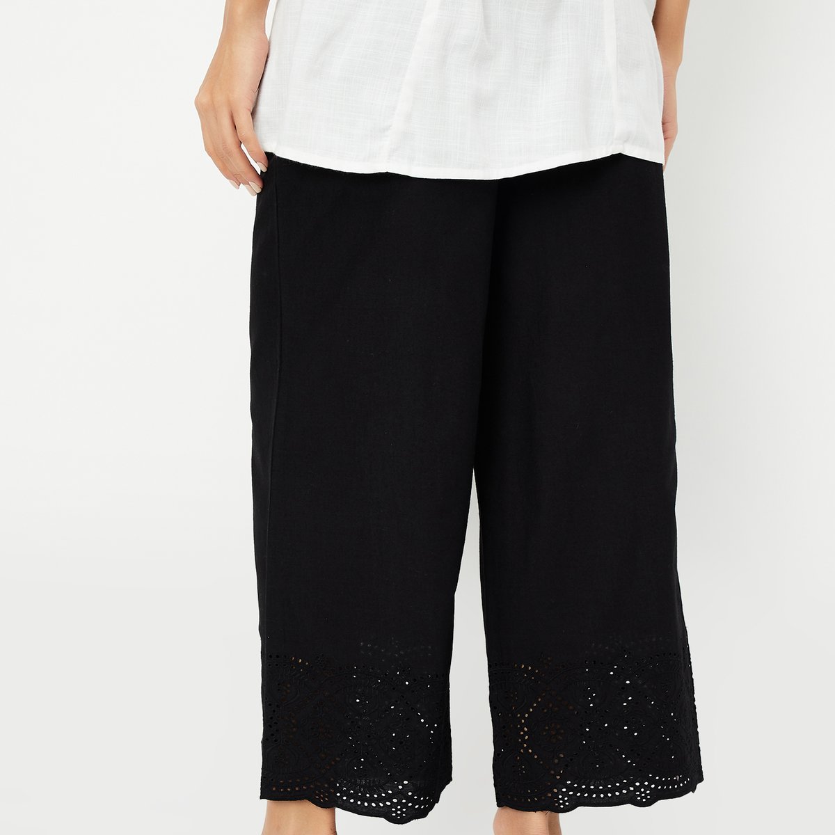Buy Women Solid Straight Pants Online at just Rs. 599.0 Buy Women Solid Straight Pants Online at just Rs. 599.0