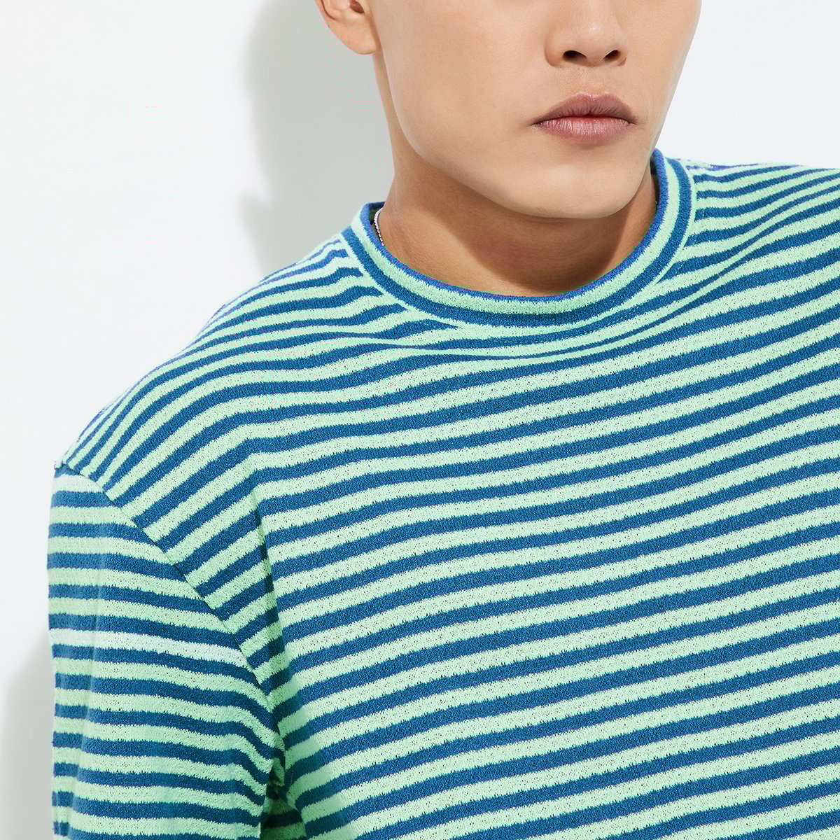 tada_sarivanページ Buy URB_N Men Striped Oversized T-shirt Online at just Rs. 699.0