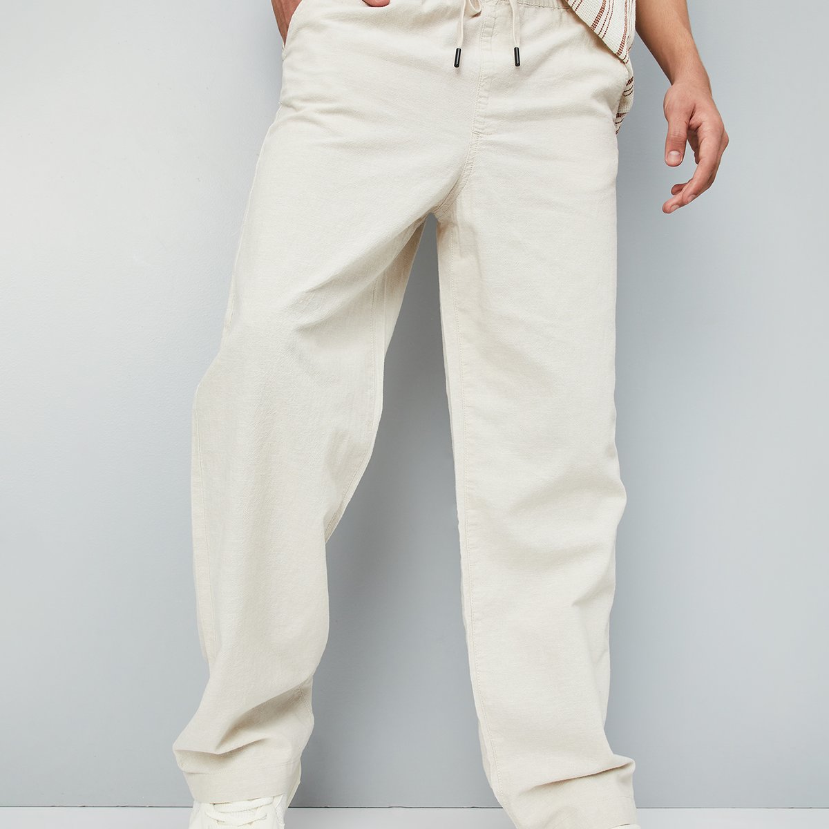 1000015312342-White-WHITE-