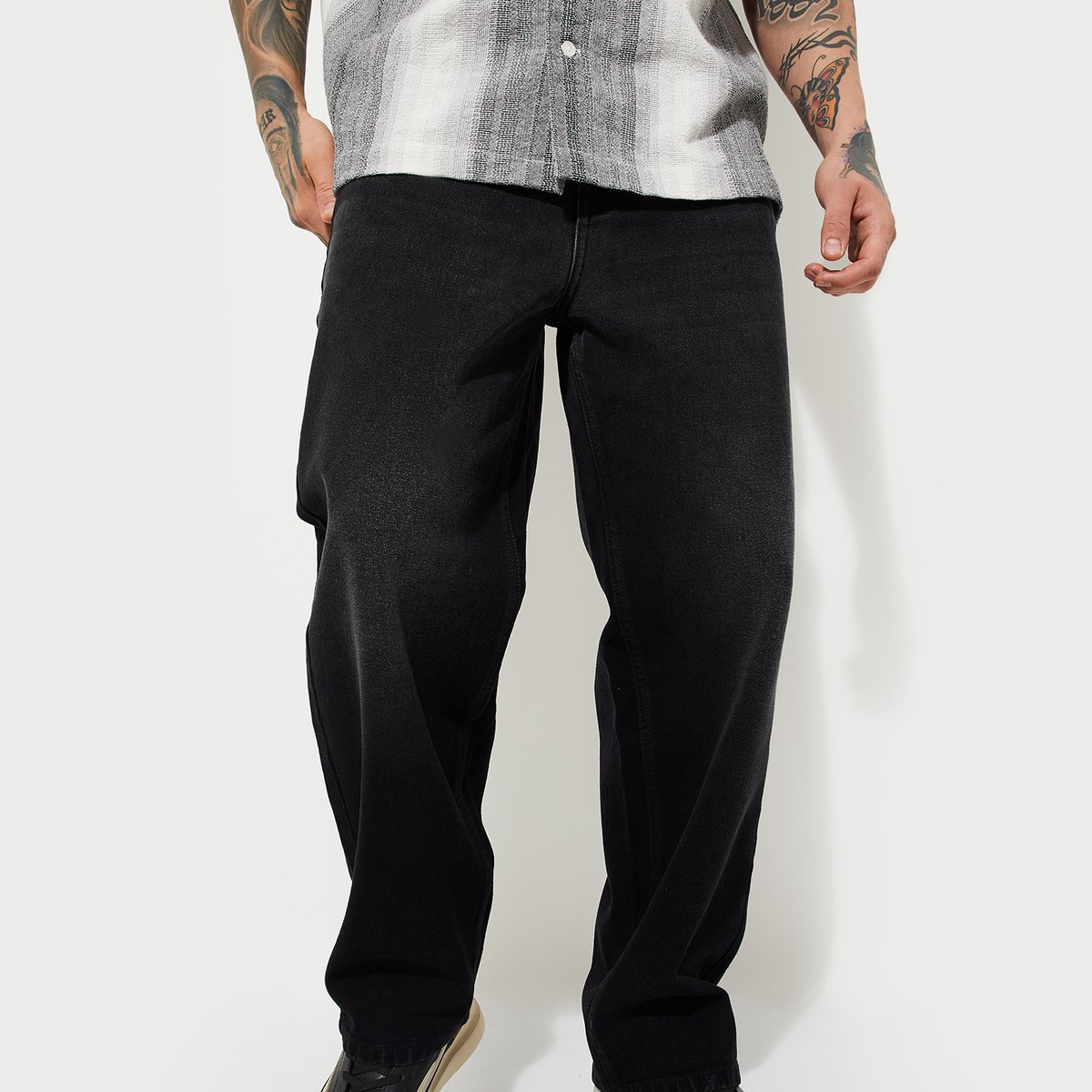 Buy URB_N Men Washed Loose Fit Jeans Online at just Rs