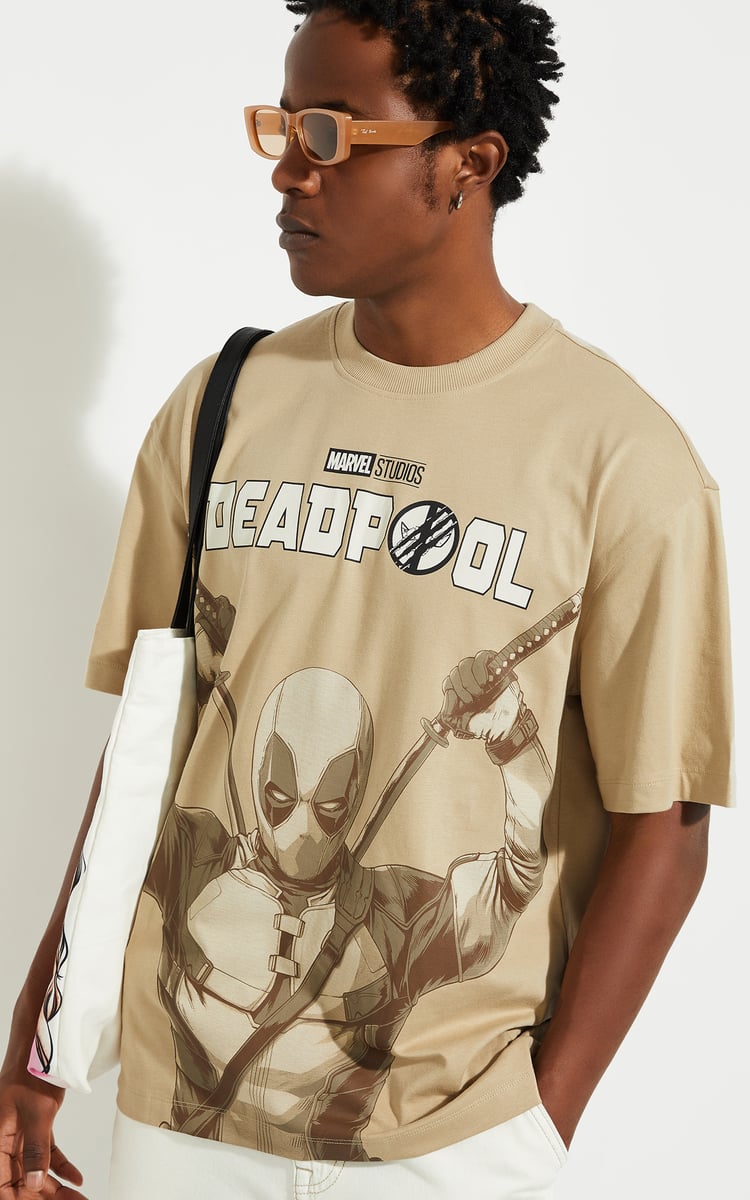 Tシャツ・カットソー YESEYESEE Y.E.S x Deadpool Tee MY327 Buy URB_N Men Oversized Deadpool Printed T-shirt Online at