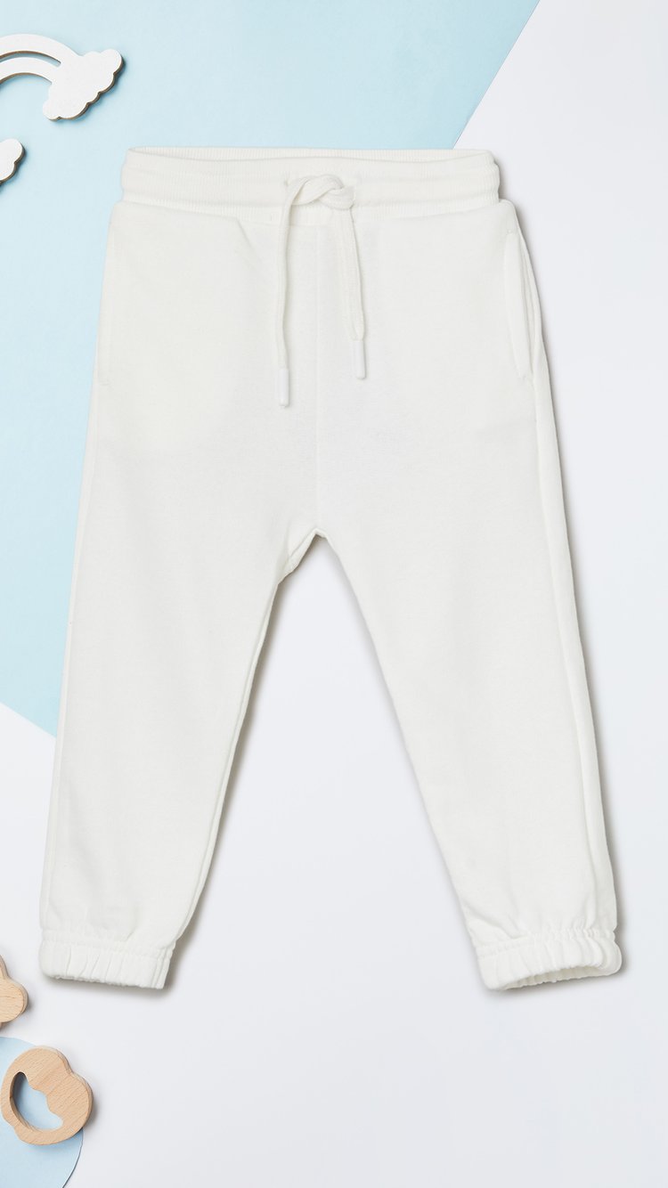 Buy Boys Ribbed Back Applique Joggers Online at just Rs. 399.0