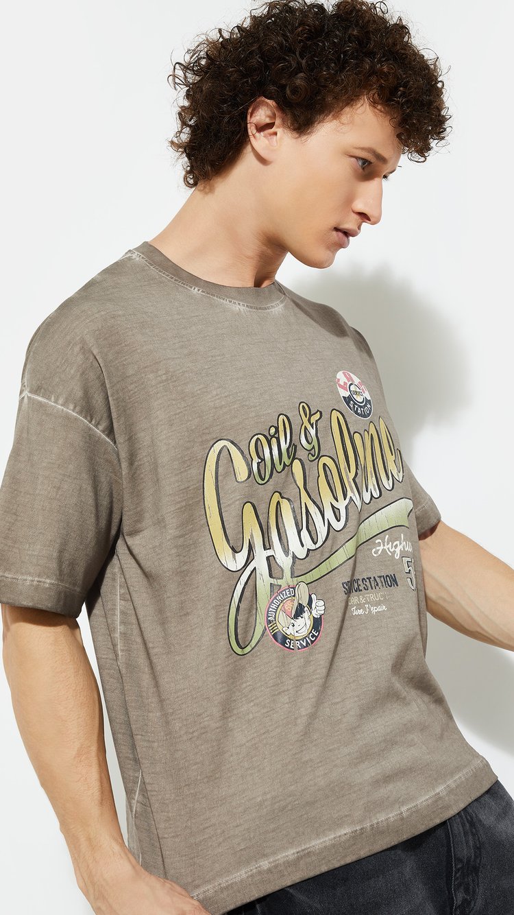 Buy URB_N Men Typographic Print Boxy Fit T-shirt Online at just Rs