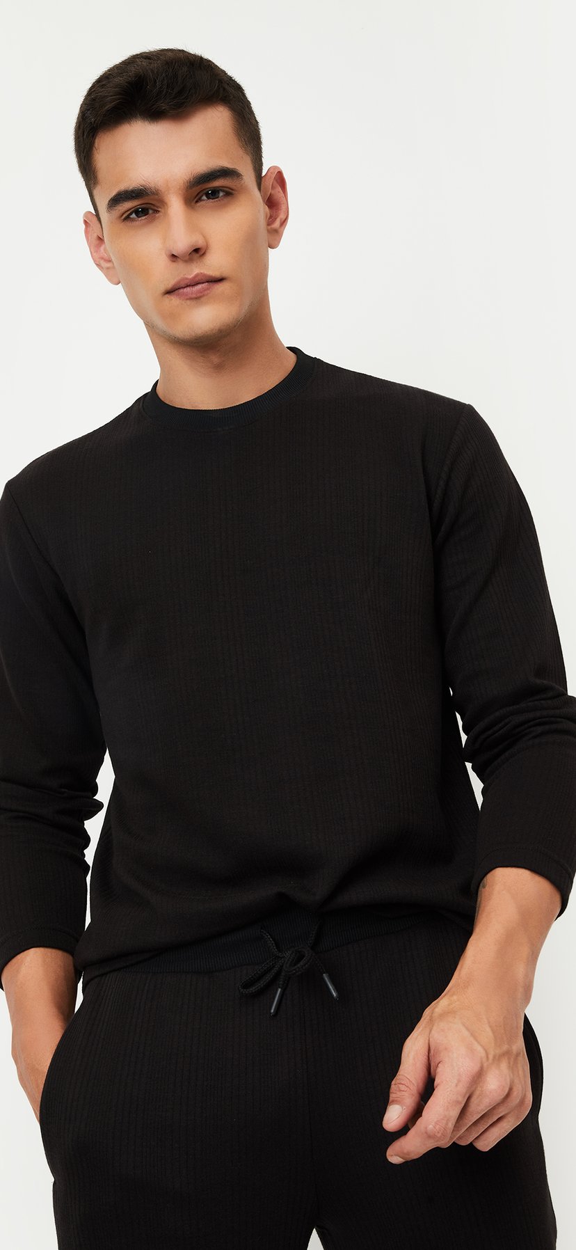 1000014564140-Black-BLACK-