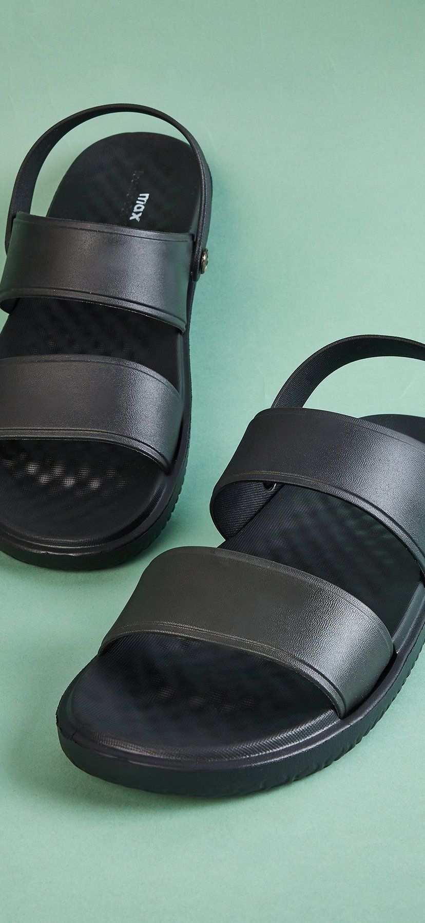 Men Solid Sandals