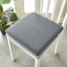 THE APARTNENT ラグマット　stabridge Slumber Striped Chair Pad - 40x40cm | Grey | Polyester