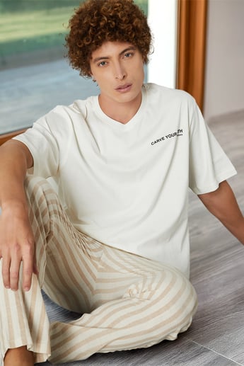 Buy Men Back Print T-shirt Online at just Rs. 699.0