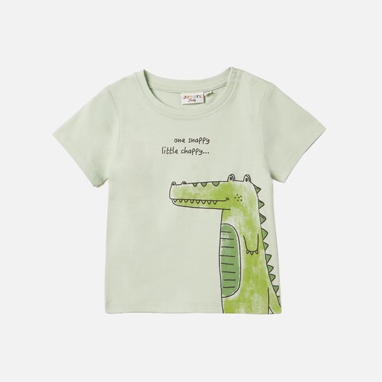 Juniors Alligator Print Crew Neck T-shirt with Short Sleeves