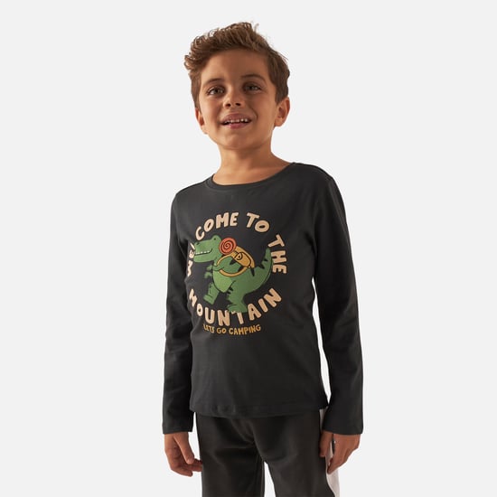 Juniors Graphic Print Crew Neck T-shirt with Long Sleeves