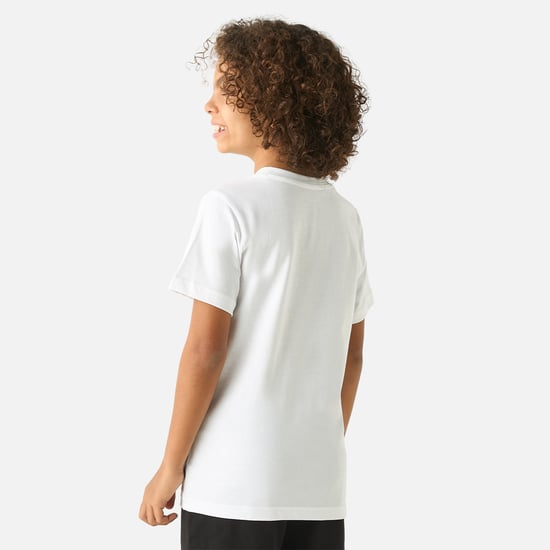 Juniors Graphic Print T-shirt with Short Sleeves and Crew Neck