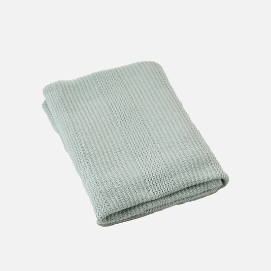 Juniors Knitted Blanket with Scallop Hem - 81x107 cm