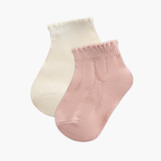 Juniors Textured Ankle Length Socks with Scalloped Hem - Set of 2