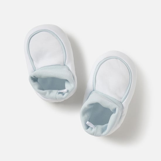 Giggles Piping Detail Slip-On Booties