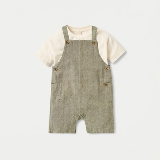 Giggles Textured Dungaree and Solid T-shirt Set