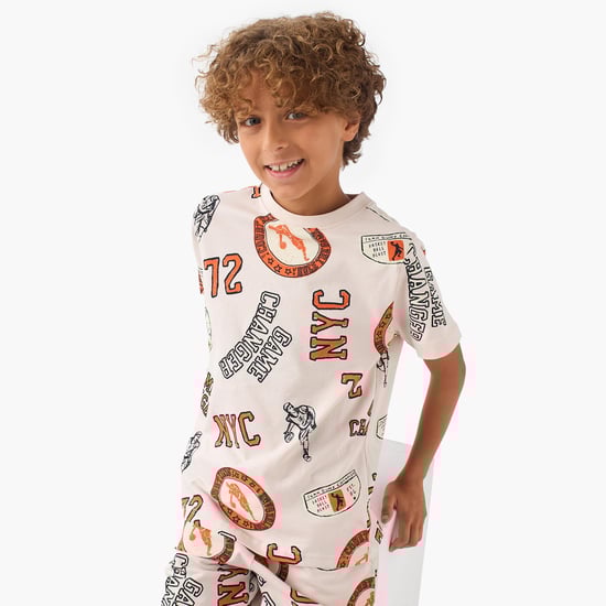 Juniors All-Over Print T-shirt with Crew Neck and Short Sleeves